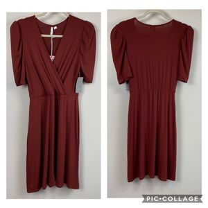 NWT Sz small Take Tomorrow V neck dress